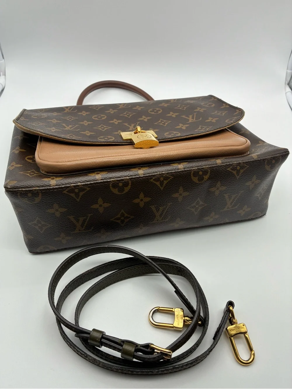 Louis Vuitton Marignan Monogram brown bag with LV strap, COA and dust bag